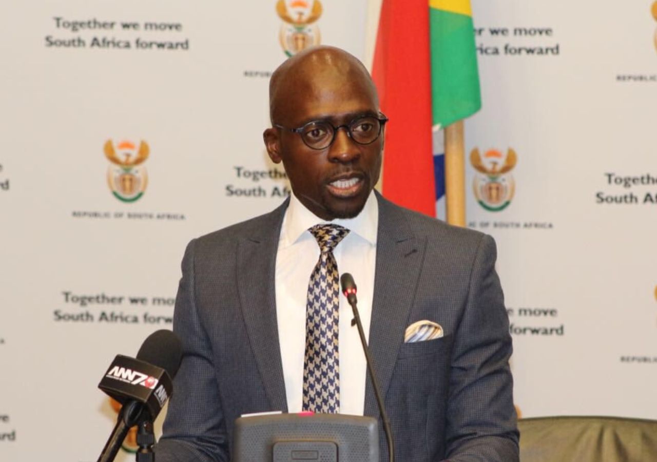 Image for Malusi Gigaba has ‘full confidence’ after handing himself over